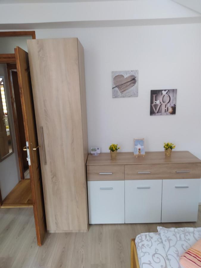 Vila Zubor Crni Vrh ภายนอก รูปภาพ