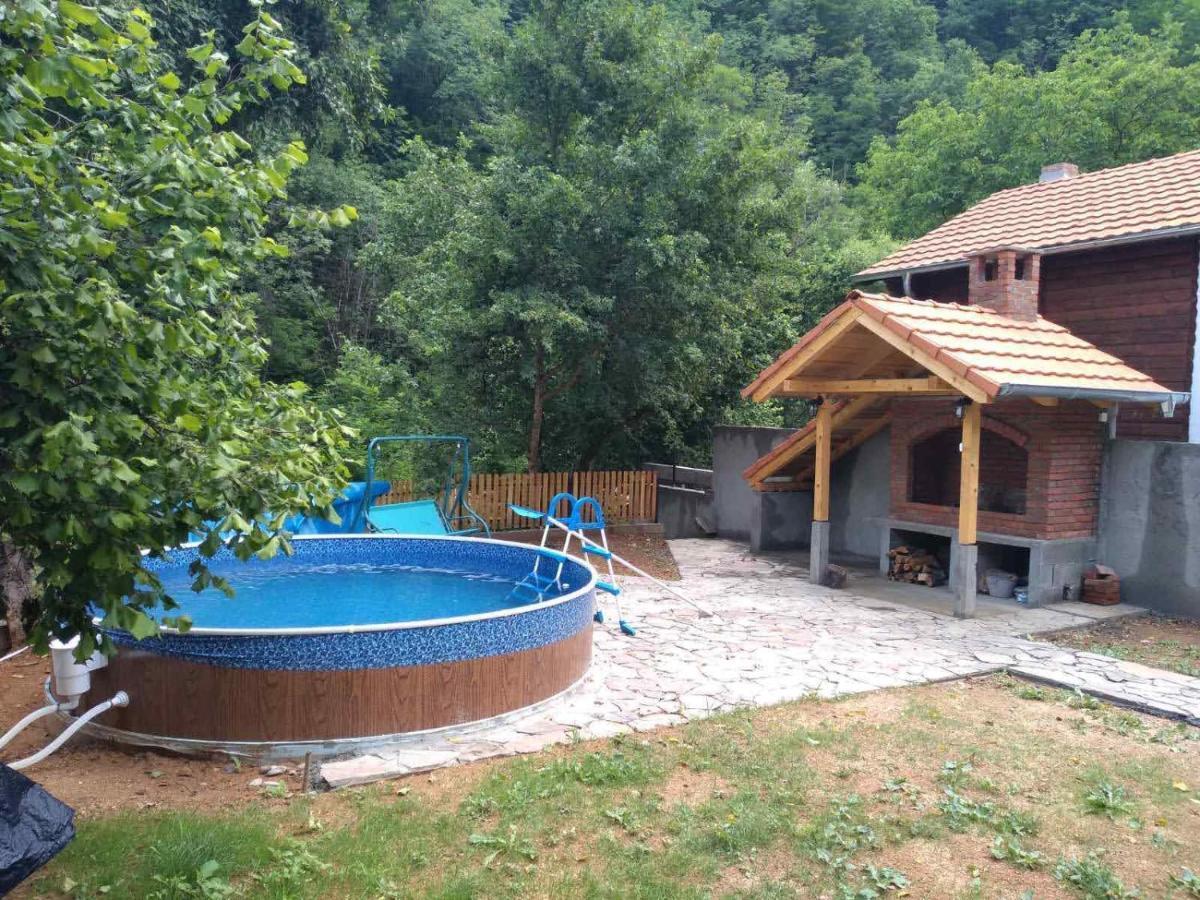 Vila Zubor Crni Vrh ภายนอก รูปภาพ