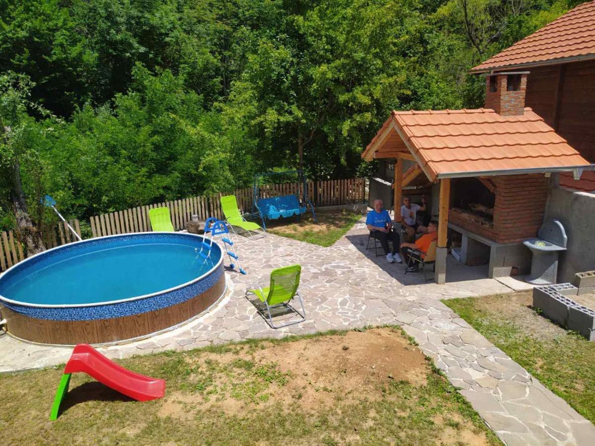 Vila Zubor Crni Vrh ภายนอก รูปภาพ